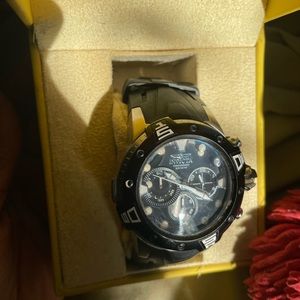 Invicta 14085 Excursion Chronograph Black Used